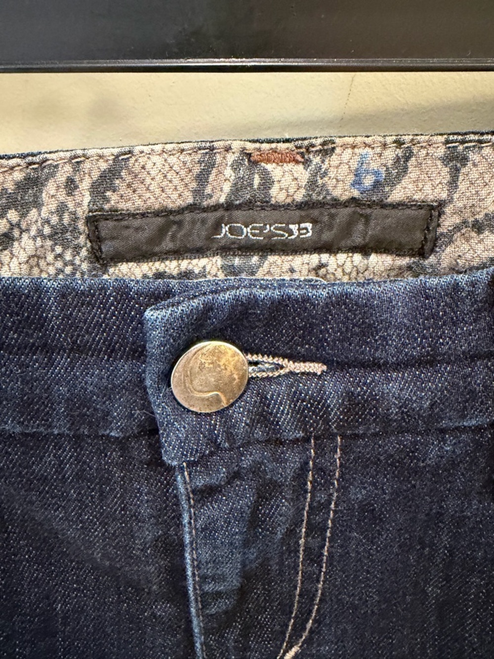 Joe's Jeans Size 27 "Socialite Kicker" Women's Dark Blue Capris